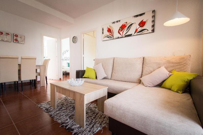 Holidays2Torremolinos Apartamento De 3 Dormitorios Con Terraza Y Piscina Comunitaria Szoba fotó