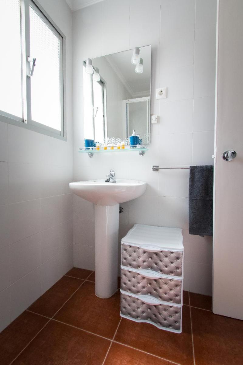 Holidays2Torremolinos Apartamento De 3 Dormitorios Con Terraza Y Piscina Comunitaria Szoba fotó