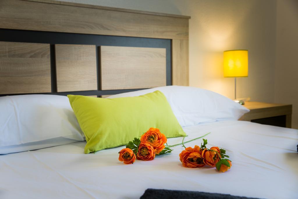 Holidays2Torremolinos Apartamento De 3 Dormitorios Con Terraza Y Piscina Comunitaria Kültér fotó