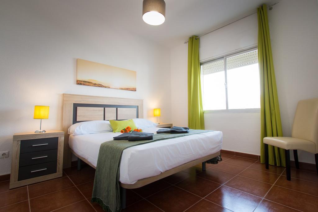 Holidays2Torremolinos Apartamento De 3 Dormitorios Con Terraza Y Piscina Comunitaria Kültér fotó