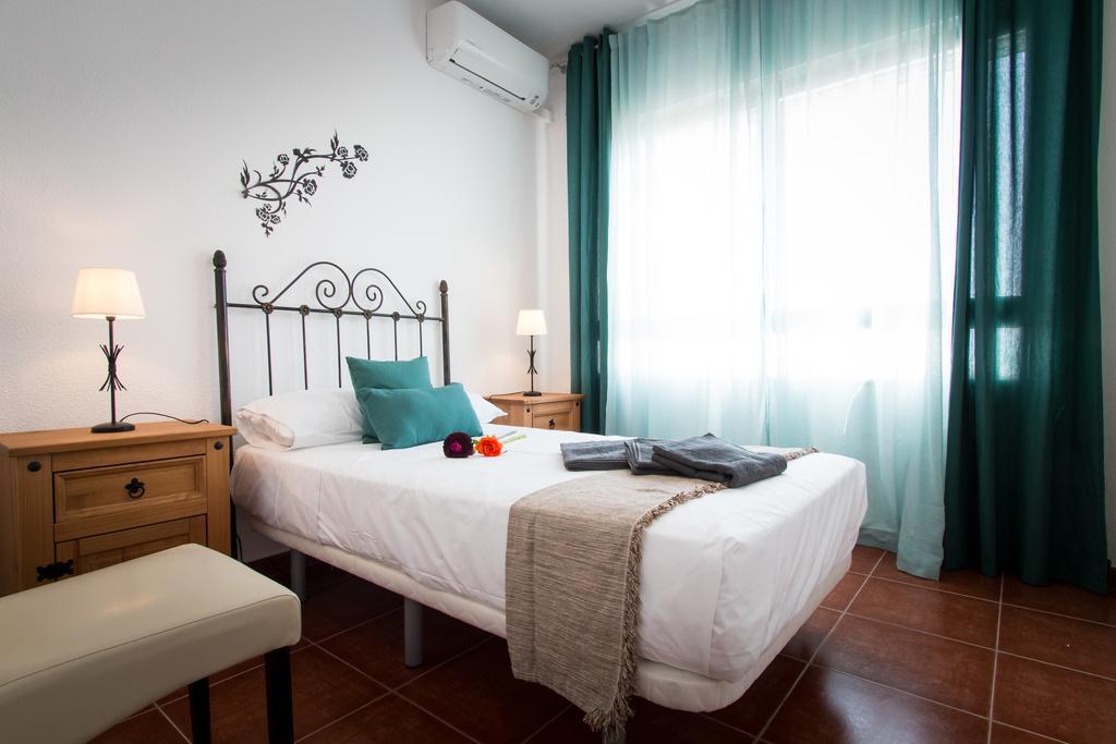 Holidays2Torremolinos Apartamento De 3 Dormitorios Con Terraza Y Piscina Comunitaria Kültér fotó