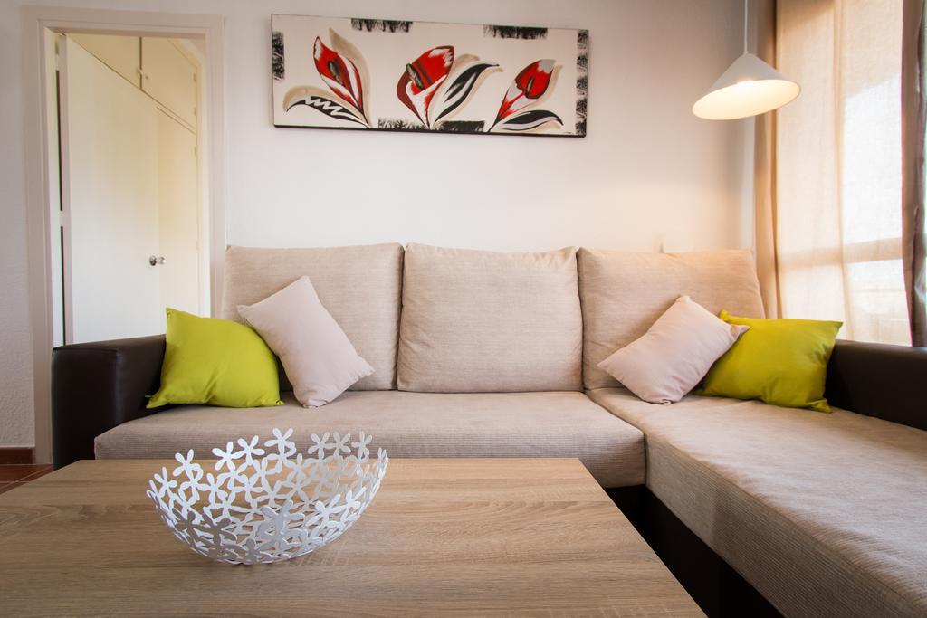 Holidays2Torremolinos Apartamento De 3 Dormitorios Con Terraza Y Piscina Comunitaria Kültér fotó