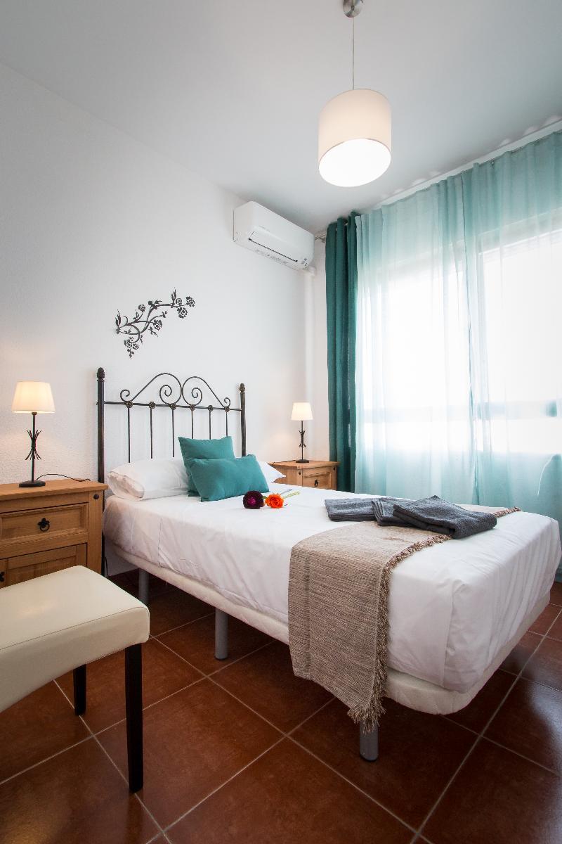 Holidays2Torremolinos Apartamento De 3 Dormitorios Con Terraza Y Piscina Comunitaria Kültér fotó